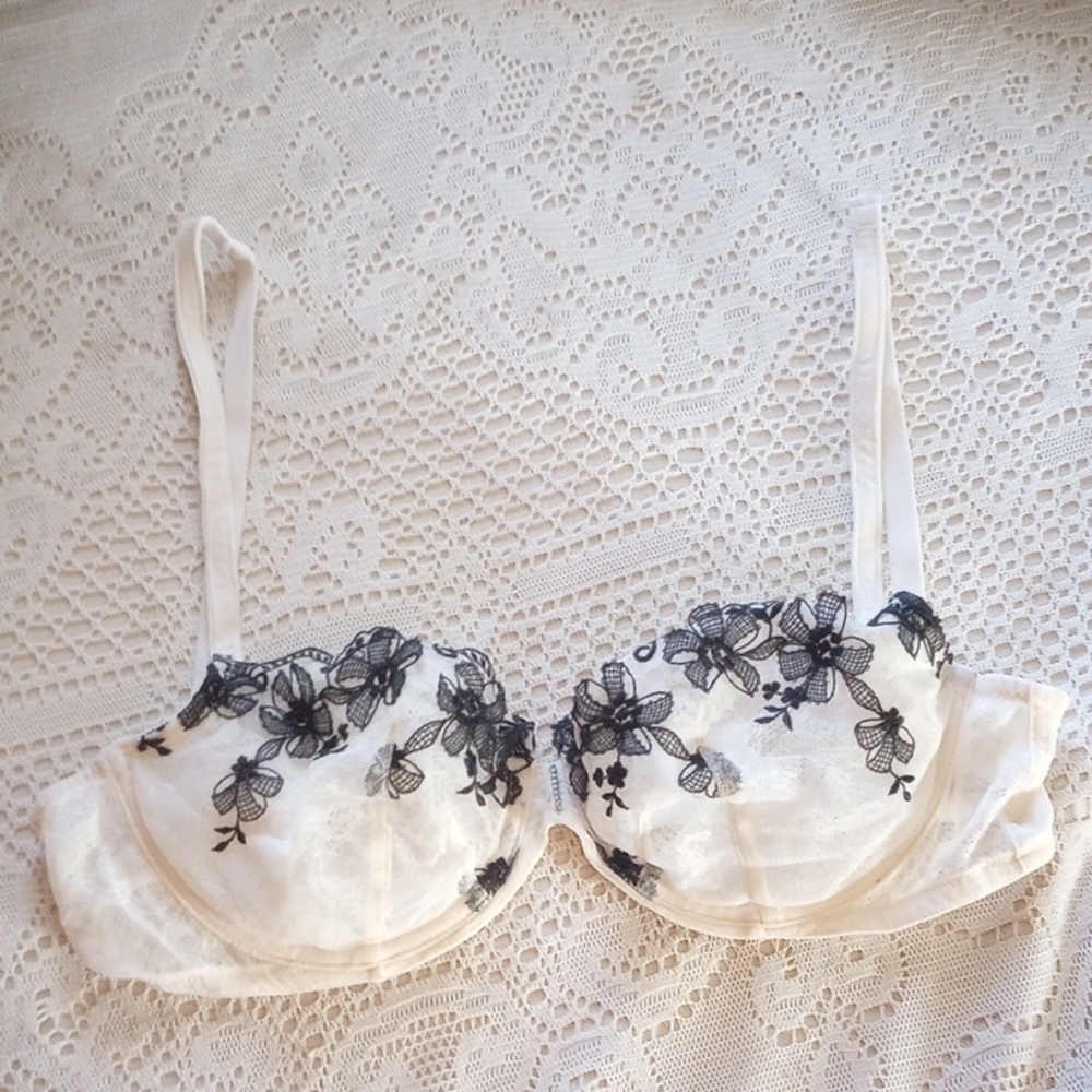 Victoria's Secret White Sheer Underwire Bra with Black Floral Lace